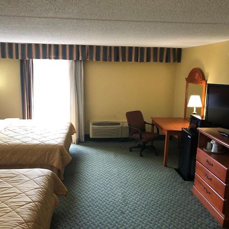 Rodeway Inn Joint Base Andrews Area Camp Springs Eksteriør billede