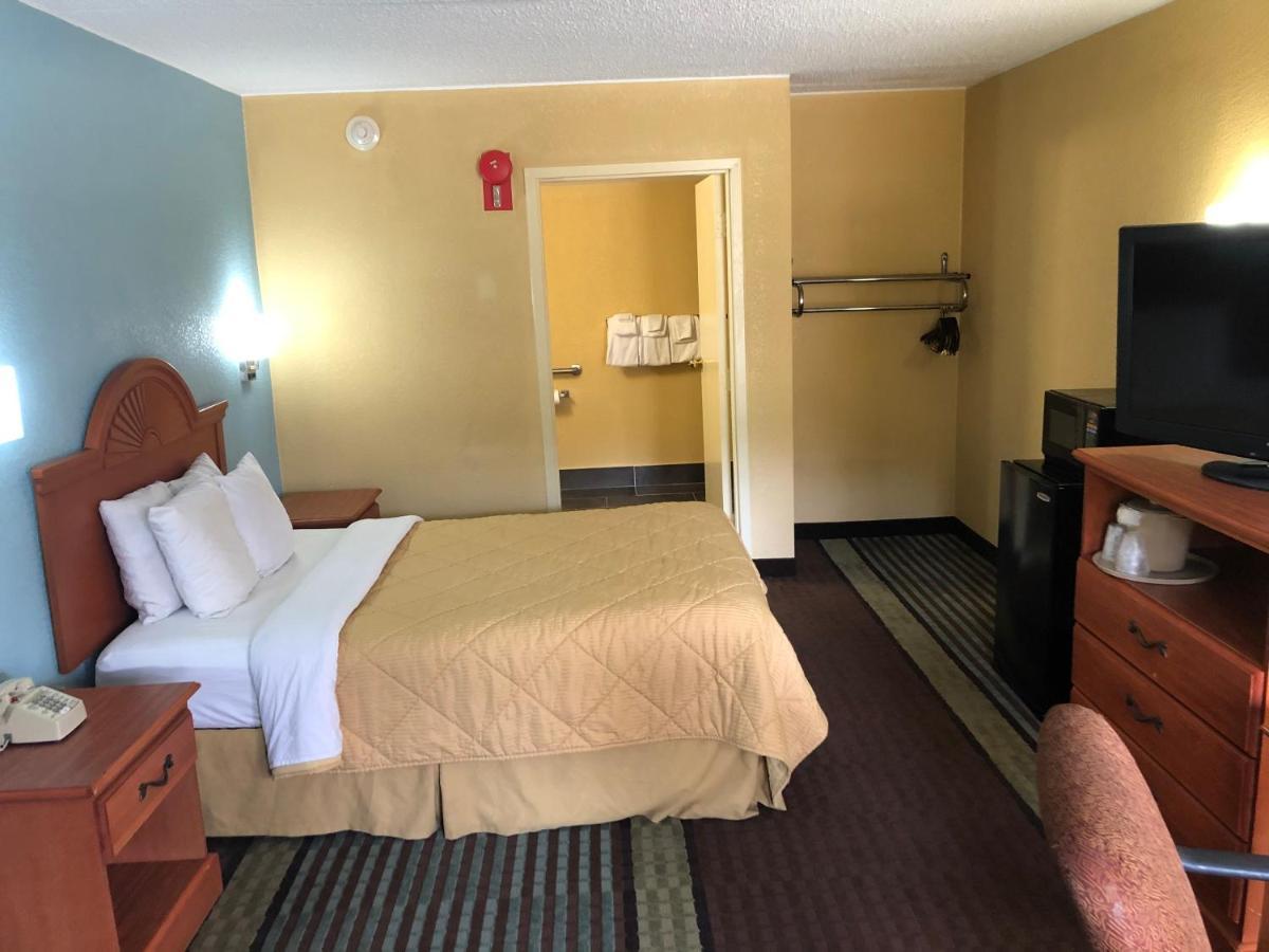 Rodeway Inn Joint Base Andrews Area Camp Springs Eksteriør billede