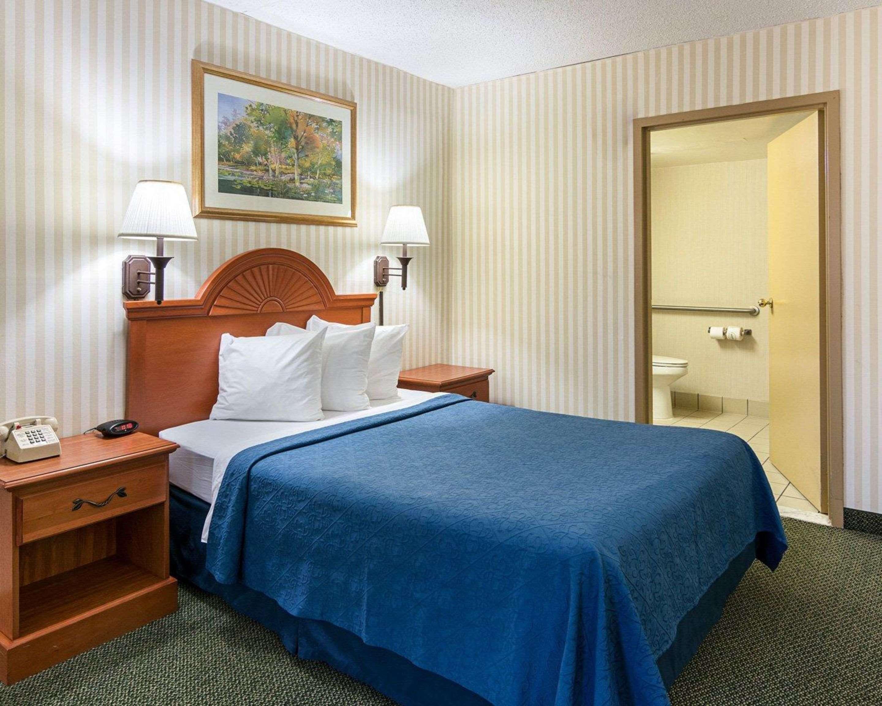 Rodeway Inn Joint Base Andrews Area Camp Springs Eksteriør billede